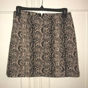 Snake skin mini skirt✨